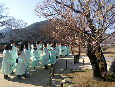 지난 2019년 한국선비문화연구원에서 남명 조식 선비정신을 배우는 학생들.