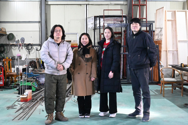 ﻿창원을 거점으로 활동하는 지역예술단체 'F5'팀 모습.(왼쪽부터 노순천 김나리 김다솜 최수환)